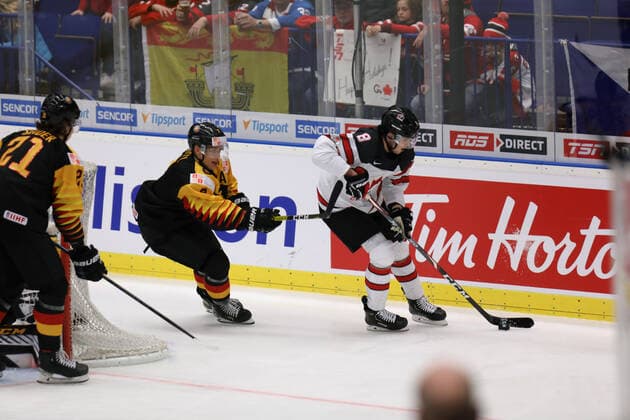 L-R LEON HUTTL of Germany and LIAM FOUDY of Canada in action during the 2020 IIHF World Junior Ice hockey, Eishockey Championships Group B match between Germany and Canada in Ostrava, Czech Republic, on December 30, 2019. (CTKxPhoto PetrxSznapka) CTKPhotoP201912300543401  SZN 23