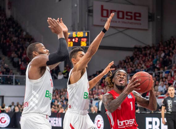 Germany, Bamberg, Brose Arena, 30 12 2019, emspor, emonline, despor, deonline, Brose Bamberg vs FC Bayern Muenchen, Basketball, BBL Picture from Greg Monroe FC Bayern Muenchen , Maodo Lo FC Bayern Muenchen and Paris Lee Brose Bamberg Copyright: HMBxMedia xHeikoxBecker