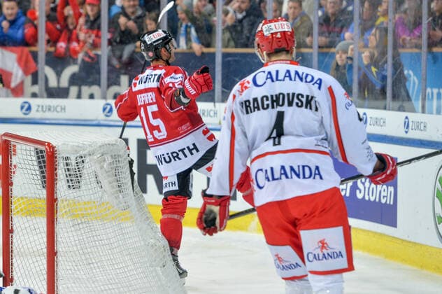 31 12 2019, Davos, Vaillant Arena, Spengler Cup Final Team Canada HC Ocelari Trinec, Dustin Jeffrey Team Canada celebrate his 1 0 goal Davos Vaillant Arena Graubünden Switzerland Copyright: xJustPictures.ch AndreaxBrancax