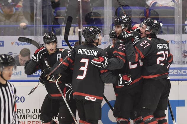 Canadian players celebrate first goal during the 2020 IIHF World Junior Ice hockey, Eishockey Championships Group B match between Canada and Czech Republic in Ostrava, Czech Republic, on December 31, 2019. (CTKxPhoto JaroslavxOzana) CTKPhotoP201912310553901  _JAO3222