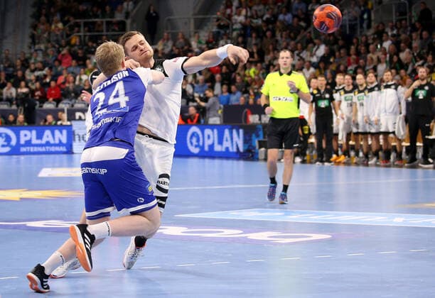 BAU 04 01 2020 Mannheim Handball International Germany vs. Iceland, vs. Haukur Prastarson Island , David Schmidt GER
