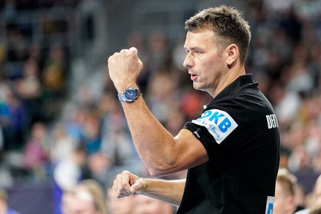 Christian Prokop Trainer, German National Coach, DHB , Single, Action, Action, Action, Cheers, Cheers, celebration, Joy, confident, optimistic, Game scene, Action, Action, 04 01 2020, Mannheim Germany , Handball, International, Germany Iceland xozx