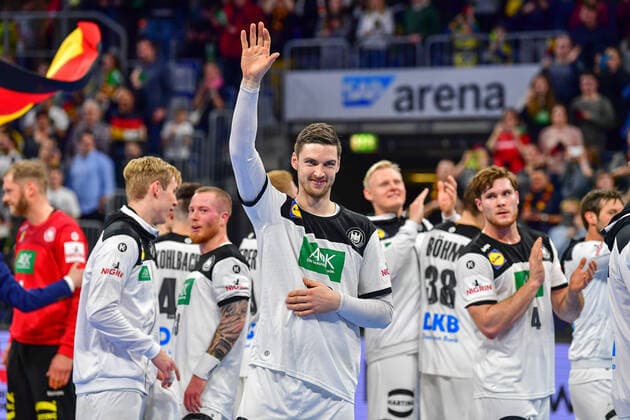 German Handball Federation DHB test match 04 01 2020, Germany Iceland, SAP Arena, Mannheim Hendrik Pekeler Germany, 13 victory cheers thanks emotions, 04 01 2020, Mannheim Germany , Handball, international match, Germany Iceland xshx