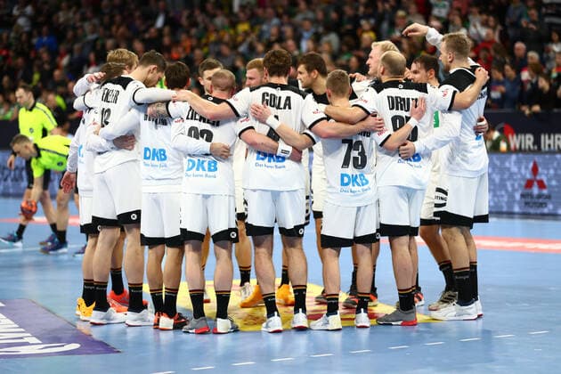 the German team celebrates the victory, Germany vs Iceland, Handball, International, 04 01 2020 Photographer Neis Eibner Germany vs Iceland, Handball, International, 04 01 2020 Mannheim Copyright: xNeisx Eibner-Pressefotox EP_ans