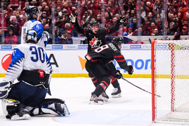 200104 Aidan Dudas and Ty Dellandrea of Canada celebrate after 4 0 during the 2020 IIHF World Junior Championship semifinal game between Canada and Finland on January 4, 2020 in Ostrava Photo Simon Hastegard BILDBYRAN kod SH 180173 ishockey ice hockey u20 jvm jvm 2020 jvm 19 20 iihf world junior championship world juniors bbeng semifinal kanada jubel,  Copyright: SIMONxHASTEGARD BB200104ZN018
