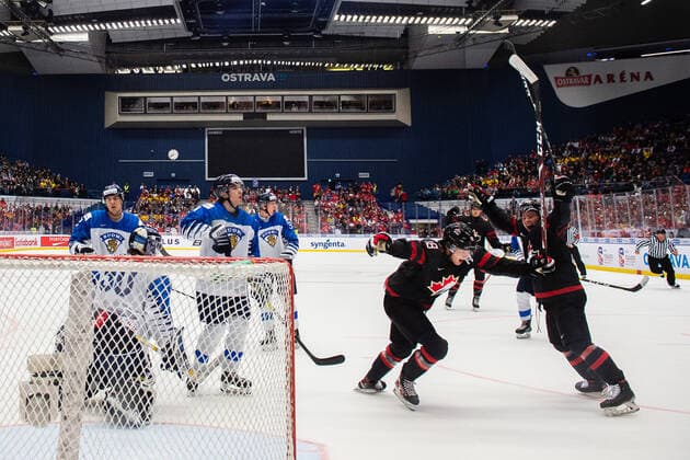 200104 Aidan Dudas and Ty Dellandrea of Canada celebrate the 4 0 goal the 2020 IIHF World Junior Championship semi final between Canada and Finland on January 4, 2020 in Ostrava Photo Simon Hastegard BILDBYRAN kod SH 180173 ishockey ice hockey u20 jvm jvm 2020 jvm 19 20 iihf world junior championship world juniors bbeng semifinal kanada jubel,  Copyright: SIMONxHASTEGARD BB200104ZB035