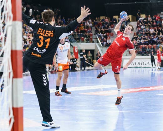 05 01 2020, Winterthur, AXA Arena, Yellow Cup Switzerland Holland, Marvin Lier Switzerland uses penalty against goalkeeper Gerrie Eijlers Holland Winterthur AXA Arena Zurich Switzerland Copyright: xJustPictures.ch VedranxGalijasx