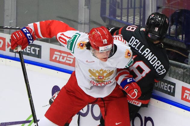 OSTRAVA, CZECH REPUBLIC - JANUARY 5, 2020: Russia s Dmitry Voronkov (front) and Canada s Ty Dellandrea in the 2020 World Junior Ice hockey, Eishockey Championship final match between Canada and Russia at Ostravar Arena. Peter Kovalev TASS  TS0C97DD
