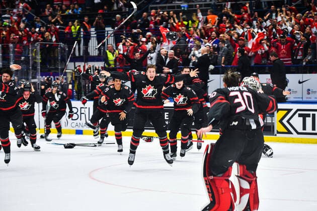 200105 Jared McIsaac celebrate with goalkeeper Joel Hofer of Canada after the 2020 IIHF World Junior Championship gold medal game between Canada and Russia on January 5, 2020 in Ostrava Photo Simon Hastegard BILDBYRAN kod SH 180176 ishockey ice hockey u20 jvm jvm 2020 jvm 19 20 iihf world junior championship world juniors bbeng final kanada ryssland jubel,  Copyright: SIMONxHASTEGARD BB200105ZA024