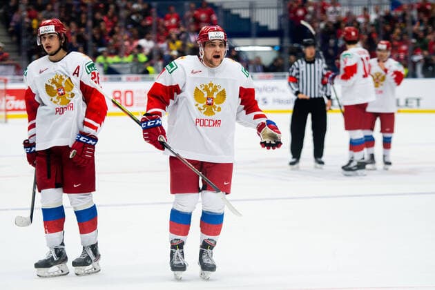 200105 Alexander Khovanov of Russia reacts during the 2020 IIHF World Junior Championship gold medal game between Canada and Russia on January 5, 2020 in Ostrava Photo Simon Hastegard BILDBYRAN kod SH 180176 ishockey ice hockey u20 jvm jvm 2020 jvm 19 20 iihf world junior championship world juniors bbeng final kanada ryssland,  Copyright: SIMONxHASTEGARD BB200105ZO021