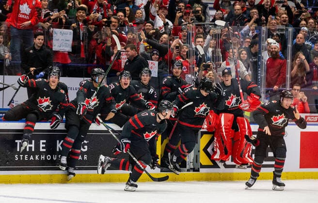 Players of Canada celebrate after winning the 2020 IIHF World Junior Ice hockey, Eishockey Championships final game between Russia and Canada in Ostrava, Czech Republic, on January 5, 2020. (CTKxPhoto VladimirxPrycek) CTKPhotoP202001050735401  PRY 0024
