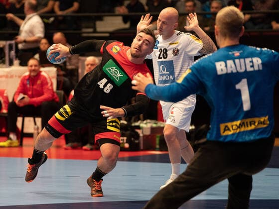 Jannik Kohlbacher Germany 48 vs. Robert Weber Austria 28 , Germany vs Austria, Test match, Handball, Men, 06 01 2020 Germany vs Austria, Test match, Handball, Men, 06 01 2020 Vienna Copyright: xEibner-Pressefotox EP_mst