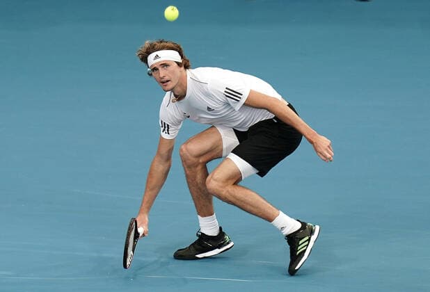 ATP, Tennis Herren CUP BRISBANE DAY 5, Alexander Zverev of Germany returns during his singles match against Denis Shapovalov of Canada during day 5 of the ATP Cup tennis tournament at Pat Rafter Arena in Brisbane, Tuesday, January 7, 2020. ( NO ARCHIVING, EDITORIAL USE ONLY, NO USE IN BOOKS WITHOUT CONSENT BRISBANE QLD AUSTRALIA  Copyright: xDAVExHUNTx 20200107001440802132