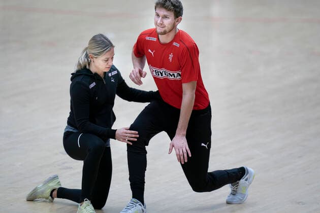 Physiotherapist Anja David Greve and Magnus Landin at the handball national team training in Frederiksberg Hall on Wednesday, January 8, 2020, Copenhagen Denmark,  Copyright: Ritzau Scanpix LiselottexSabroex COP101 spdk20200108-124914-L