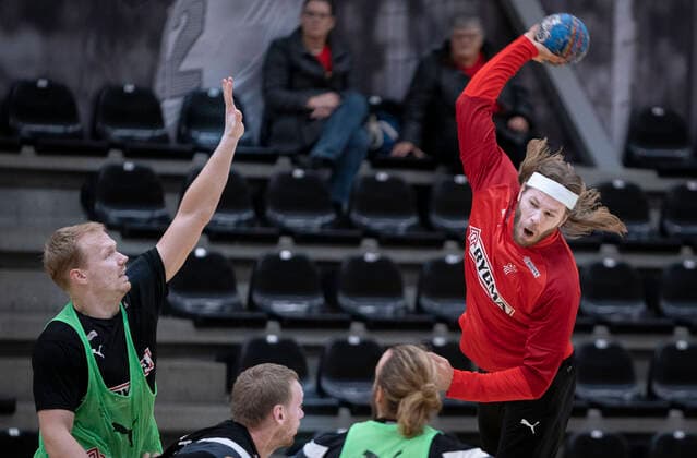 Mikkel Hansen and Anders Zachariassen at the handball national team training in Frederiksberg Hall on Wednesday, January 8, 2020, Copenhagen Denmark,  Copyright: Ritzau Scanpix LiselottexSabroex COP101 COP101 spdk20200108-132325-L