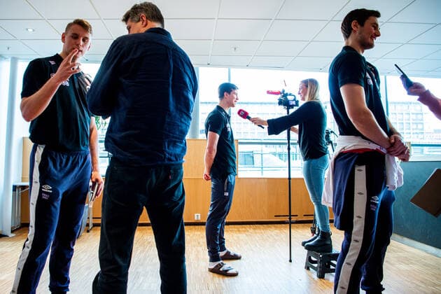 200108 Alexander Blonz of Norway is being interviewed by Christina Paulos, journalist of VG, during a press event ahead of the EHF European Handball Championship on January 8, 2020 in Trondheim Photo Vegard Wivestad Grott BILDBYRAN code VG 170452 bbeng handball handball handball handball em 2020 european mens handball championship 2020 em 2020 handballs em 2020 ehf euro 2020 norge norway,  Copyright: VEGARDxWIVESTADxGRoTT BB200108VG006