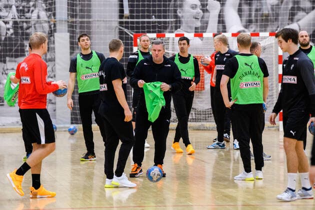 200108 Coach Nikolaj Bredahl Jacobsen during a training session with the Danish national handball team on January 8, 2020 in Copenhagen,  Copyright: PETTERxARVIDSON BB200108PA052