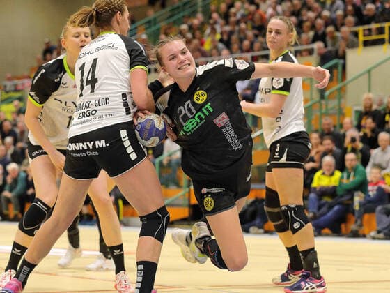 Karolina Kudlacz Gloc, Merel Freriks BVB , Maura Visser, BVB Handball vs SG BBM Bietigheim, women womens handball, DHB Cup, 4 rounds, 2019 2020, 08 01 2020, BVB Handball vs SG BBM Bietigheim, womens womens handball, DHB Cup, 4 rounds, 2019 2020, 08 01 2020 Dortmund Copyright: xEibner-Pressefotox EP_EER