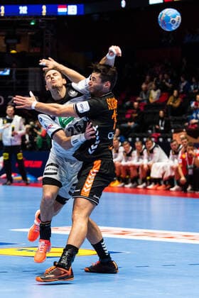 200109 Kai Häfner of Germany and Robin Schoenaker of Netherlands during the EHF European Handball Championship match between Germany and the Netherlands on January 9, 2020 in Trondheim Photo Vegard Wivestad Grott BILDBYRAN kod VG 170456 bbeng handball handball handball handball in the 2020 European mens handball championship 2020 em 2020 handballs em 2020 ehf euro 2020 germany germany germany holland netherlands,  Copyright: VEGARDxWIVESTADxGRoTT BB200109VG039