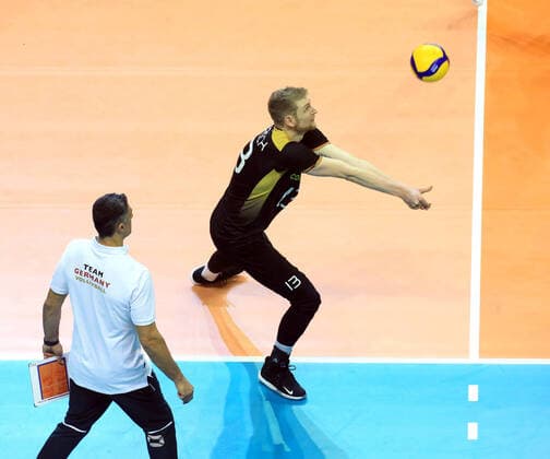 GER, Olympic Qualification, Germany VS Slovenia 07 01 2020, Max Schmeling Halle, Berlin, GER, Olympic Qualification, Germany VS Slovenia, in picture ball acceptance by HIRSCH Simon GER, Germany 13 , Head Coac, Andrea Giani GER, Germany nordphotox xEngler nph00076