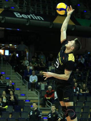 GER, Olympic Qualification, Germany VS Slovenia 07 01 2020, Max Schmeling Halle, Berlin, GER, Olympic Qualification, Germany VS Slovenia, in the picture serve, serve by SCHOTT Ruben GER, Germany 3 nordphotox xEngler nph00076