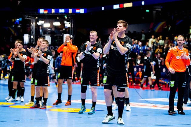 200109 Toon Leenders and the players of Netherlands after the EHF European Handball Championship match between Germany and the Netherlands on January 9, 2020 in Trondheim Photo Vegard Wivestad Grott BILDBYRAN kod VG 170456 bbeng handball handball handball handball em 2020 european mens handball championship 2020 em 2020 handballs in 2020 ehf euro 2020 germany germany germany holland netherlands,  Copyright: VEGARDxWIVESTADxGRoTT BB200109VG110