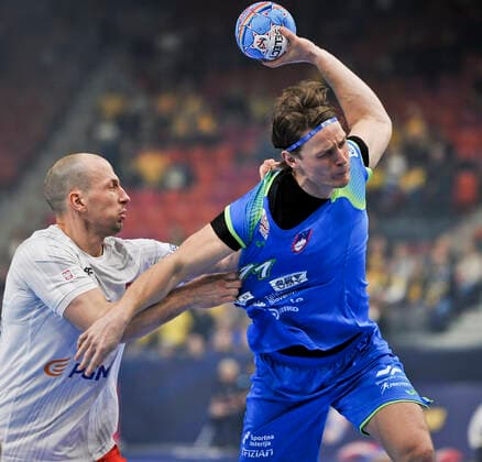 2020.01.10 Goeteborg Pilka reczna EHF EURO 2020 Mistrzostwa Europy w pilce recznej mezczyzn Szwecja Austria Norwegia Slowenia - Polska N z Antoni Langowski, Jure Dolenec Foto Marcin Bulanda PressFocus 2020.01.10 Goeteborg Handball EHF Men s EURO 2020 Sweden Austria Norway Slowenia - Polska Antoni Langowski, Jure Dolenec Credit: Marcin Bulanda PressFocus NEWSPIX.PL --- Newspix.pl  20200110PF_MB078