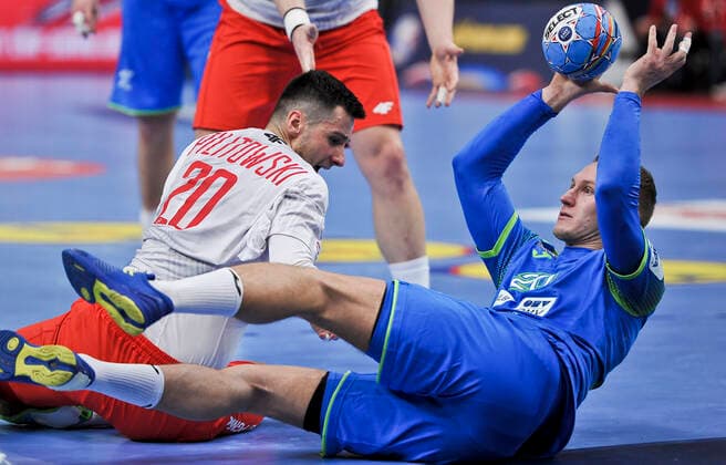 2020.01.10 Goeteborg Pilka reczna EHF EURO 2020 Mistrzostwa Europy w pilce recznej mezczyzn Szwecja Austria Norwegia Slowenia - Polska N z Maciej Pilitowski, Tilen Kodrin Foto Marcin Bulanda PressFocus 2020.01.10 Goeteborg Handball EHF Men s EURO 2020 Sweden Austria Norway Slowenia - Polska Maciej Pilitowski, Tilen Kodrin Credit: Marcin Bulanda PressFocus NEWSPIX.PL --- Newspix.pl  20200110PF_MB166