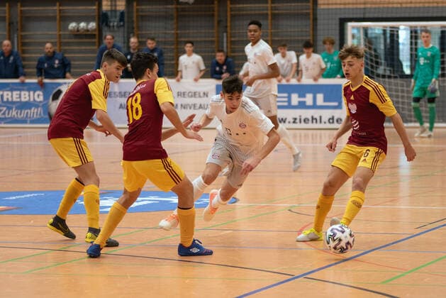 iNikolas Krenciv FK Dukla Prague , Nemanja Motika FC Bayern Munich and Octave Samson FK Dukla Prague Germany, Gaildorf, 11 01 2020, youth football, U17 Youth Euro Cup 2020, sports hall