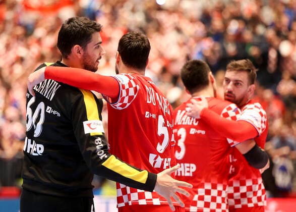 HANDBALL - EHF EURO 2020, CRO vs BLR GRAZ,AUSTRIA,11.JAN.20 - HANDBALL - EHF European Men s Handball Championship 2020, group stage, Croatia vs Belarus. Image shows the rejoicing of Matej Asanin (CRO), Domagoj Duvnjak (CRO), Marino Maric (CRO). GEPAxpictures xWolfgangxGrebien
