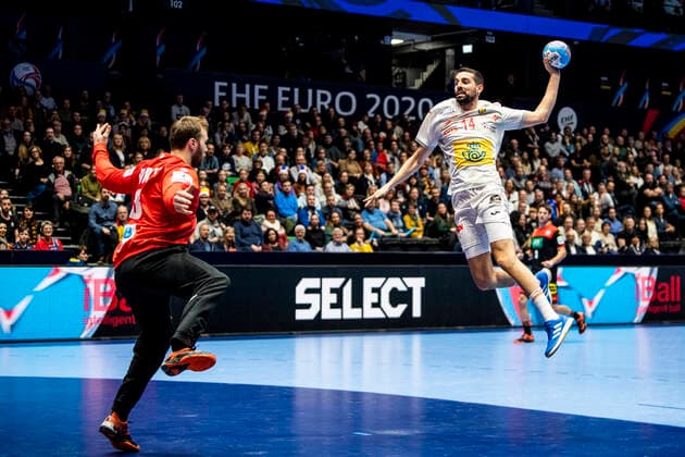 200111 goalkeeper Andreas Wolff of Germany and Ferran Sole Sala of Spain during the EHF European Handball Championship match between Spain and Germany on January 11, 2020 in Trondheim Photo Vegard Wivestad Grott BILDBYRAN code VG 170462 bbeng handball handball handball handball in 2020 european mens handball championship 2020 em 2020 handballs em 2020 ehf euro 2020 spain spain germany germany germany,  Copyright: VEGARDxWIVESTADxGRoTT BB200111VG018