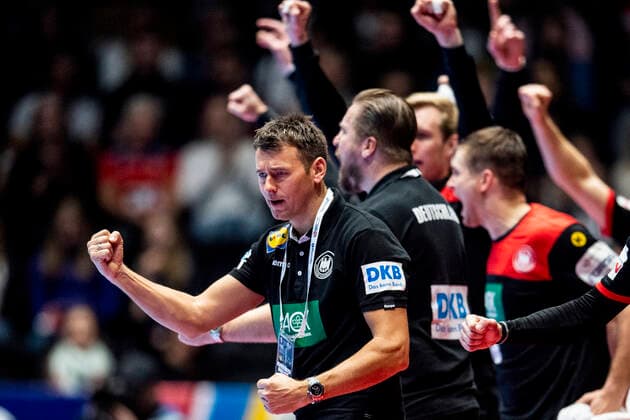 200111 Christian Prokop, head coach of Germany, celebrates during the EHF European Handball Championship match between Spain and Germany on January 11, 2020 in Trondheim Photo Vegard Wivestad Grott BILDBYRAN code VG 170462 bbeng handball handball handball handball em 2020 european mens handball championship 2020 em 2020 handballs em 2020 ehf euro 2020 spain spain germany germany germany celebration celebration,  Copyright: VEGARDxWIVESTADxGRoTT BB200111VG030