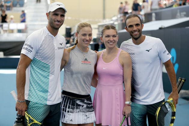 ADELAIDE INTERNATIONAL DAY 1, Robert Farah of Columbia, Angelique Kerber of Germany, Simona Halep of Romania and Juan Sebastian Cabal of Colombia during the Adelaide International Rally for Resilience exhibition game on day 1 of the Adelaide International tennis tournament atMemorial Drive Tennis Centre inAdelaide, Sunday, January 12, 2020. ( NO ARCHIVING, EDITORIAL USE ONLY, NO USE IN BOOKS WITHOUT CONSENT ADELAIDE SA AUSTRALIA  Copyright: xKELLYxBARNESx 20200112001441698417