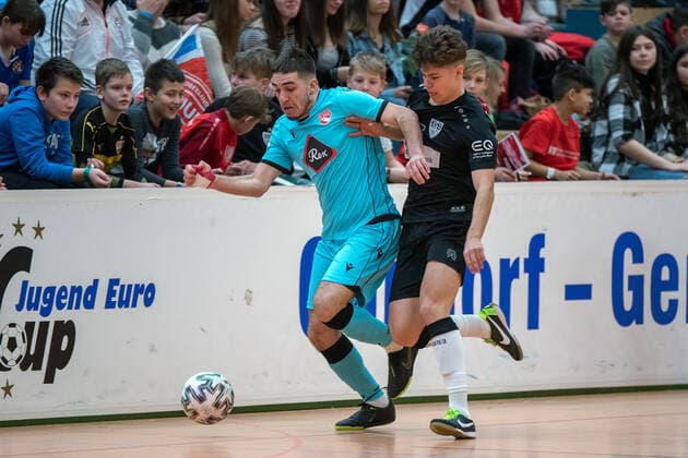 Luc von Ballmoos FC Thurn and Lukas Laupheimer VfB Stuttgart Germany, Gaildorf, 12 01 2020, youth football, U17 Youth Euro Cup 2020, sports hall