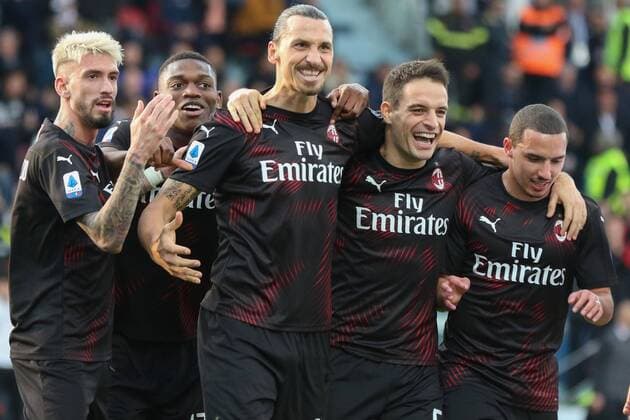 Bilder des Jahres 2020, Sport 01 Januar Sport Themen der Woche KW02 IPP20200111 Football - soccer: Serie A, Cagliari Calcio - AC Mailand, L ESULTANZA DI ZLATAN IBRAHIMOVIC (Verwendung nur in Deutschland - GERMANY ONLY) *** IPP20200111 Football soccer Serie A, Cagliari Calcio AC Milan, L ESULTANZA DI ZLATAN IBRAHIMOVIC Use only in Germany GERMANY ONLY 
