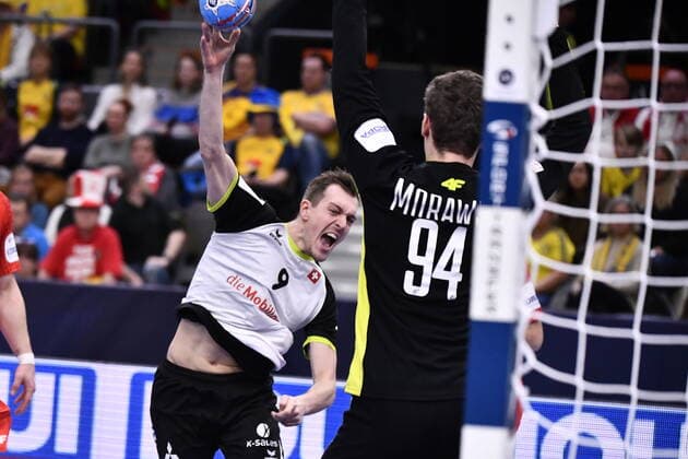 Gothenburg 202001112 Switzerland s Marvin Lier attack against goal keeper Adam Morawsk of Poland during the Men s EHF EURO 2020 Handball group F match preliminary round between Switzerland and Poland in Scandinavium Arena Sunday Jan 12, 2020 Photo Bjorn Larsson Rosvall TT kod 9200 Gothenburg Sweden x9200x,  Copyright: xBjornxLarssonxRosvall TTx EURO HANDBALL SUI-POL
