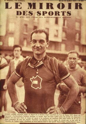 Cycling Tour de France Roger Lapébie at the start of the last stage Caen Paris of the 1937 Tour de France  KH15510