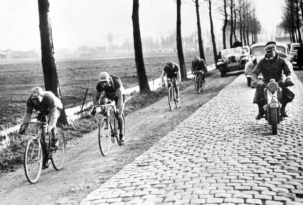Paris Roubaix Cycling race Paris Roubaix Credit Cheuva KHARBINE TAPABOR  KH95261