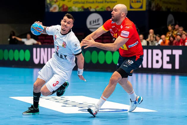 Handball, Men EM 2020, Main Round, Group 1, Spain Czech Republic v li Roman Becvar Czech Republic TuS N Luebbecke , Joan Canellas Reixach Spain Vienna Stadthalle Vienna Austria