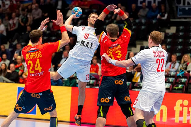Handball, Men EM 2020, Main Round, Group 1, Spain Czech Republic from left Viran Morros de Argila Spain , Tomas Babak Czech Republic Bergischer HC , Julen Aguinagalde Aquizu Spain , Petr Slachta Czech Republic EHV Aue Vienna Stadthalle Vienna Austria