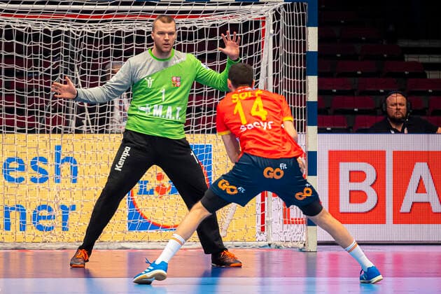 Handball, Men EM 2020, Main Round, Group 1, Spain Czech Republic Goalkeeper Tomas Mrkva Czech Republic Bergischer HC , Ferran Sole Sala Spain Vienna Stadthalle Vienna Austria