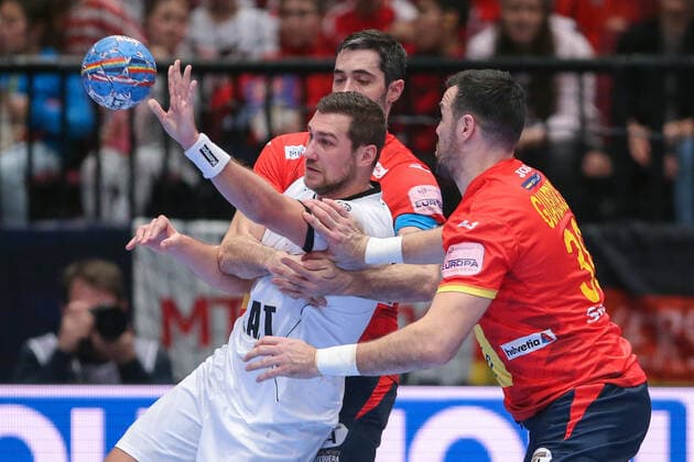 Men s EHF Euro 2020 - Spain v Czech Republic 16.01.2020., Wiener Stadthalle, Vienna, Ausrtia - Men s EHF Euro 2020, Main Round, group 1, 1st round, Spain - Czech Republic. Raul Entrerrios, Tomas Babak, Gedeon Guardiola Villaplana LukaxStanzl PIXSELL