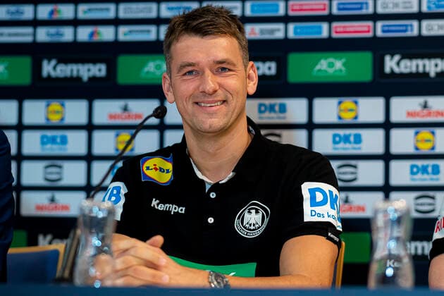 Handball, Men EM 2020, Main Round, Group 1, Media Day Training Germany Coach Christian Prokop Germany laughing smiling good mood grinning grinning Vienna Stadthalle Vienna Austria