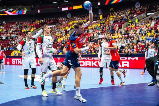 200117 Kristian Bjornsen of Norway during the EHF European Handball Championship match between Norway and Hungary on January 17, 2020 in Malmö Photo Ludvig Thunman BILDBYRAN kod LT 35707 bbeng ehf euro 2020 em 2020 european mens handball championship 2020 handball handball handballs em 2020 handball handball em 2020 norway norway hungary hungary,  Copyright: LUDVIGxTHUNMAN BB200117LT001