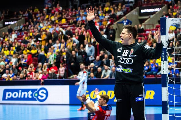 200117 Goalkeeper Roland Mikler of Hungary reacts during the EHF European Handball Championship match between Norway and Hungary on January 17, 2020 in Malmö Photo Ludvig Thunman BILDBYRAN code LT 35707 bbeng ehf euro 2020 em 2020 european mens handball championship 2020 handball handball handballs in 2020 handball handball em 2020 norway norway hungary Hungary depp,  Copyright: LUDVIGxTHUNMAN BB200117LT008