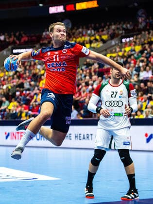 200117 Petter overby of Norway during the EHF European Handball Championship match between Norway and Hungary on January 17, 2020 in Malmö Photo Ludvig Thunman BILDBYRAN code LT 35707 bbeng ehf euro 2020 em 2020 european mens handball championship 2020 handball handball handballs em 2020 handball handball em 2020 norway norway hungary hungary,  Copyright: LUDVIGxTHUNMAN BB200117LT013