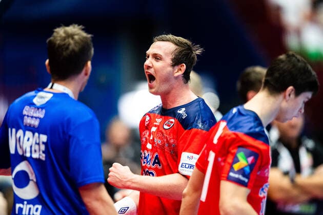 200117 Sander Sagosen of Norway celebrates during the EHF European Handball Championship match between Norway and Hungary on January 17, 2020 in Malmö Photo Ludvig Thunman BILDBYRAN code LT 35707 bbeng ehf euro 2020 in 2020 european mens handball championship 2020 handball handball handballs in 2020 handball handball em 2020 norway norway hungary hungry cheers,  Copyright: LUDVIGxTHUNMAN BB200117LT034