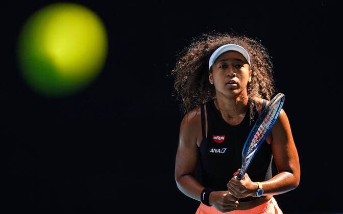 TENNIS AO PRACTICE PREVIEW, Naomi Osaka of Japan watches the ball as she plays a shot during an Australian Open practice session at Melbourne Park in Melbourne, Saturday, January 18, 2020. ( NO ARCHIVING, EDITORIAL USE ONLY, NO USE IN BOOKS WITHOUT CONSENT MELBOURNE VIC AUSTRALIA  Copyright: xSCOTTxBARBOURx 20200118001442884004