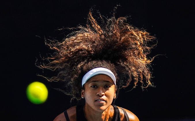 Sport Bilder des Tages TENNIS AO PRACTICE PREVIEW, Naomi Osaka of Japan watches the ball as she plays a shot during an Australian Open practice session at Melbourne Park in Melbourne, Saturday, January 18, 2020. ( NO ARCHIVING, EDITORIAL USE ONLY, NO USE IN BOOKS WITHOUT CONSENT MELBOURNE VIC AUSTRALIA  Copyright: xSCOTTxBARBOURx 20200118001442895965