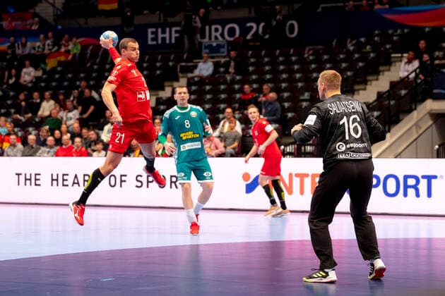 Tomas Cip No 21, Czech Republic vs. Viachaslau Saldatsenka No 16, Belarus Belarus vs. Czech Republic, Handball, Main Round, EHF Euro 2020, 18 01 20 Vienna Vienna Austria Copyright: xAgentur54Gradx xFelixxKoenigx
